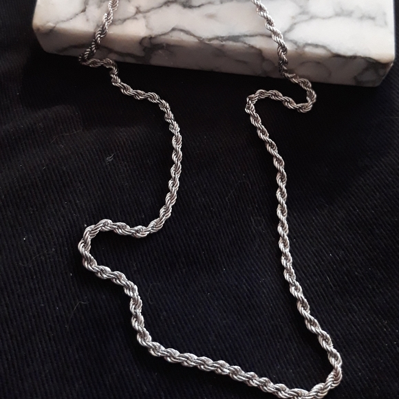 Vintage Monet Twisted Chain Necklace -  30" Patented Silver Tone Necklace - Picture 7 of 8